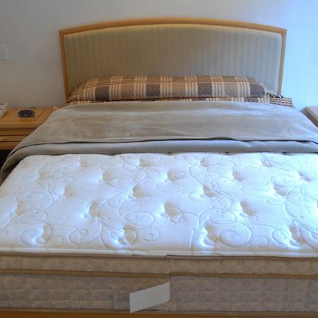 Hotel Deoro Lillooet Zimmer foto